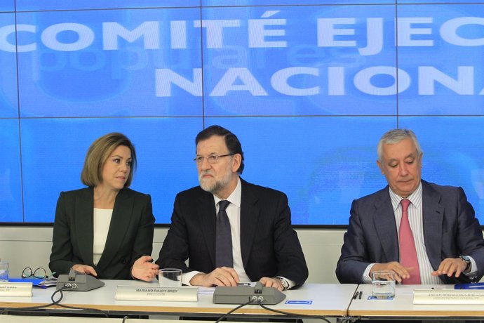 Dolores de Cospedal, Mariano Rajoy y Javier Arenas