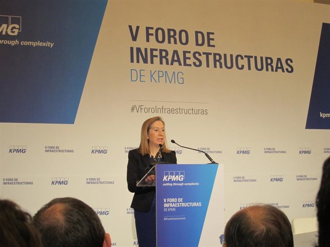 La ministra de Fomento, Ana Pastor