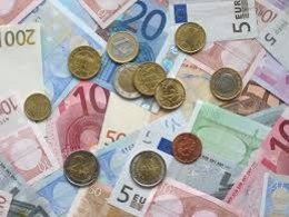 Dinero, salario, euros, billetes, moneras