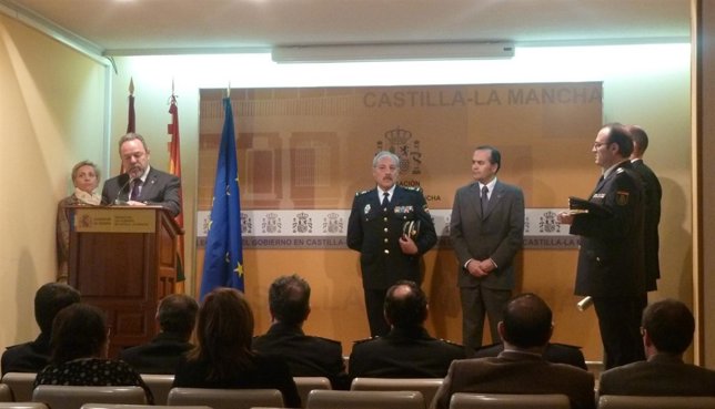 Policías condecorados por la Orden del Mérito Civil