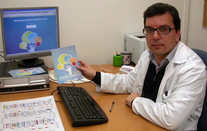 La Unidad de Farmacia del Valme dirige el proyecto 'Paciente experto 2.0 en VIH'