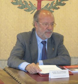 Francisco Javier León de la Riva.