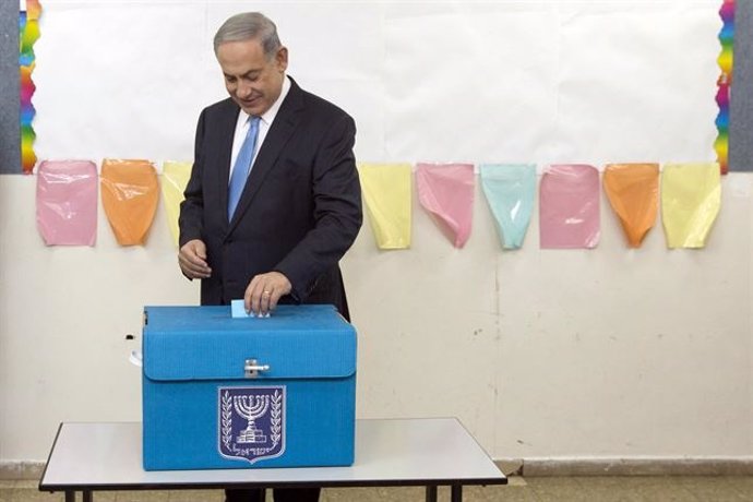 El primer ministro israelí vota