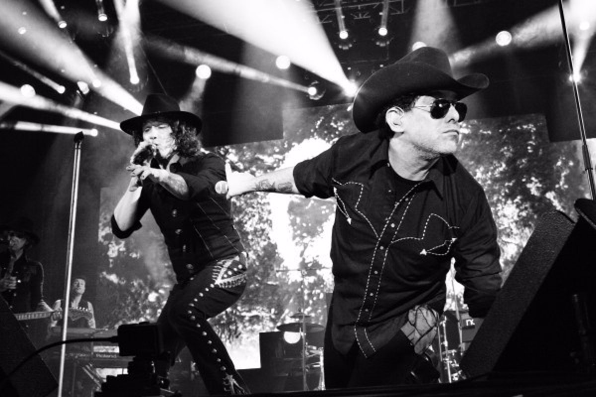 Bunbury Y Calamaro Estrenan Videoclip En Vivo De Su Versión De Cerati Crimen 6428