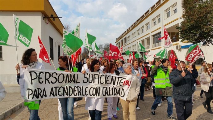 Manifestación en el Hospital El Tomillar
