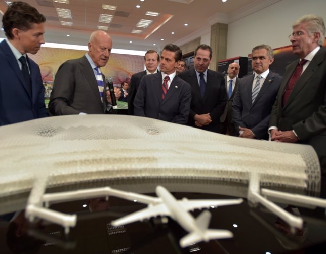 Peña Nieto y Norman Foster, nuevo aeropuerto México