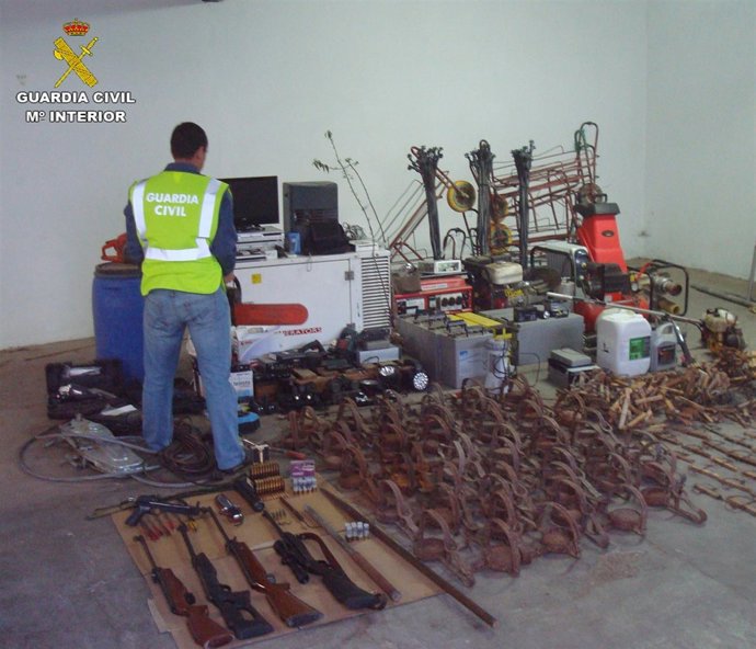 Efectos intervenidos por robos en la zona de Almonte (Huelva)