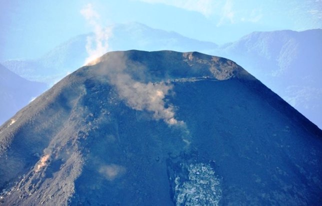 El volcán Villarrica registra dos nuevas explosiones