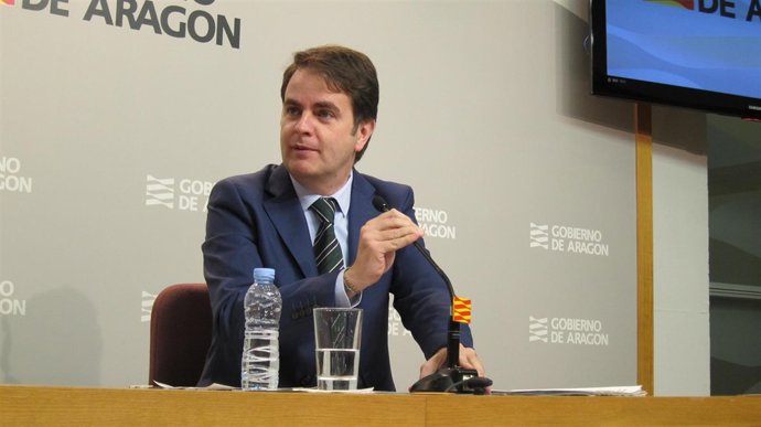 El portavoz del Gobierno de Aragón, Roberto Bermúdez de Castro