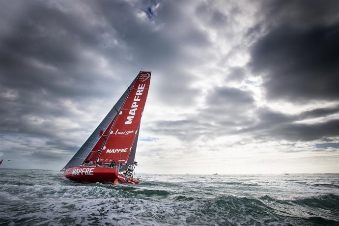 El MAPFRE en la salida de la quinta etapa