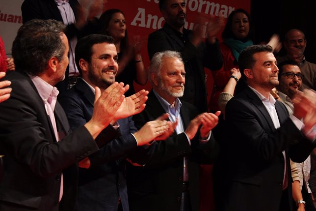 Garzón, Anguita y Maíllo, en un mitin de campaña