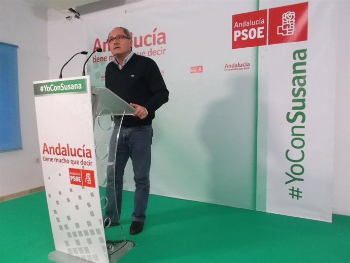 Cornejo en un mitin en Zahara de la Sierra (Cádiz)