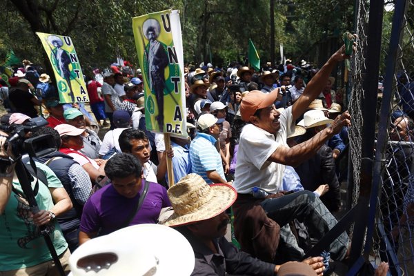 Cerca de 20.000 campesinos se manifiestan en México DF