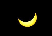 Posibles lesiones por observar el eclipse sin la protección adecuada