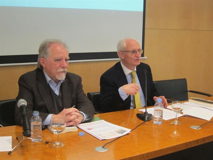 El editor Jordi Albertí y el periodista Daniel Arasa