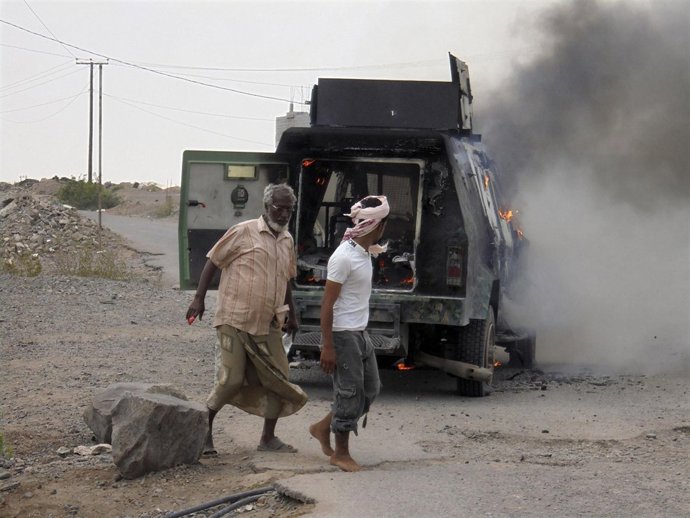 Yemen, las fuerzas de Hadi toman base en Adén