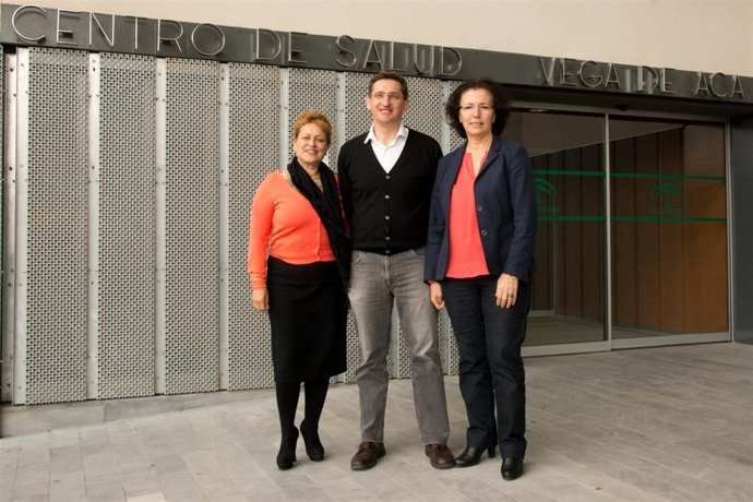 Sánchez Teruel, junto a Adela Segura y Gracia Fernández