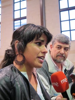 Teresa Rodríguez en declaraciones a los medios de comunicación