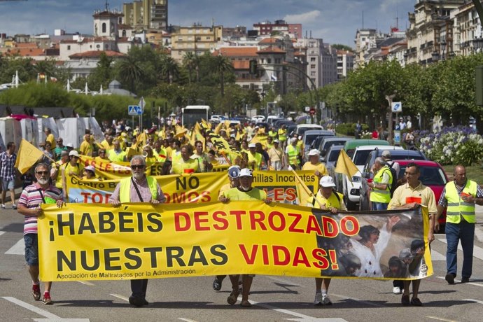 Manifestación de afectados por derribos 