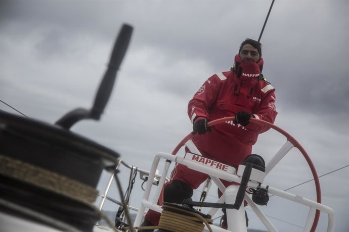 André Fonseca 'Bochecha' caña MAPFRE Volvo Ocean Race