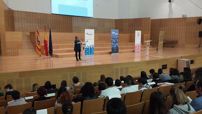 La consejera de Educación, Dolores Serrat.