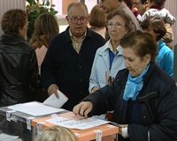 Cerca de 6,5 millones de andaluces podrán votar este domingo en las elecciones, un 1,41% más que en 2012