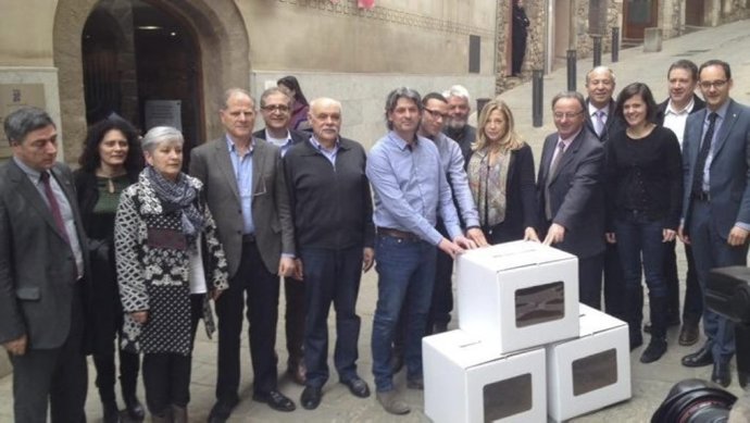 La vicepresidenta Joana Ortega y los alcaldes del Moianès