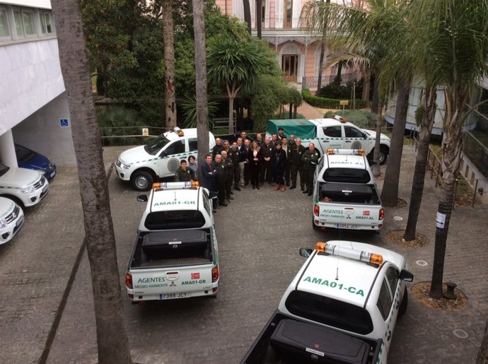 Entrega de nuevos vehículos a los agentes de Medio Ambiente