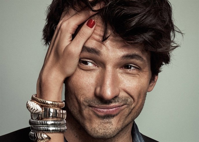 Andres Velencoso muy guapo en Elle