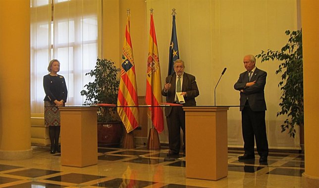 Luisa Fernanda Rudi, Antonio Beteta y Francisco Bono.