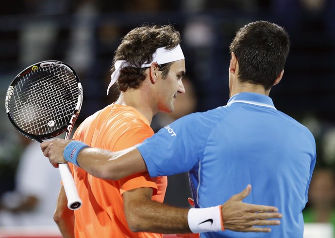 Federer tumba a Djokovic por su séptimo título en Dubai 