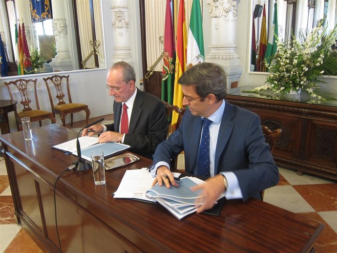 Firma del convenio de patrocinio entre el Ayuntamiento y Fundación Cruzcampo