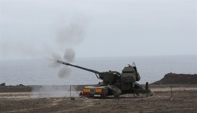 Ejercicio de tiro de cañon 35/90 del raaa 94