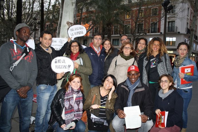 IU en defensa de la comunidad migrante.
