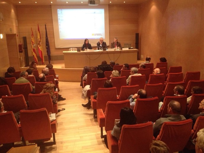 Reunión con los alcaldes afectados por la crecida del Ebro.