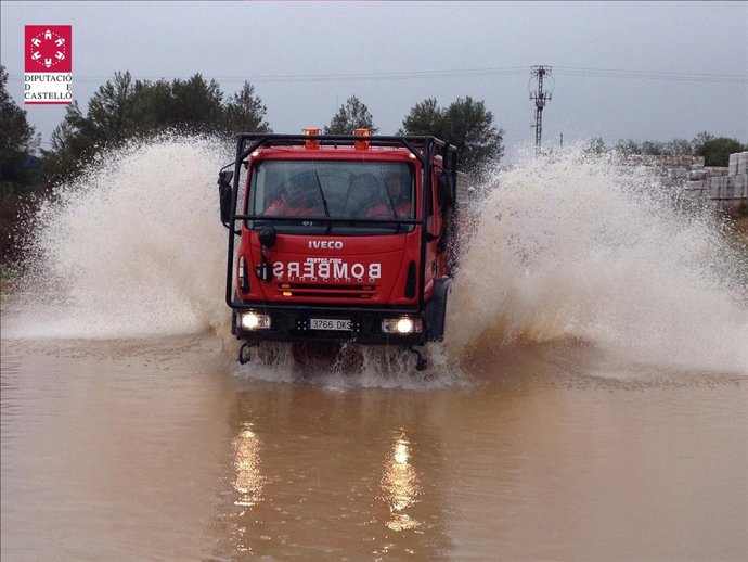 Bomberos actuando en Castellón