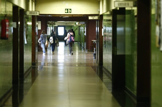 Estudiantes, estudiante, universidad, universitarios, estudios, grado, alumnos