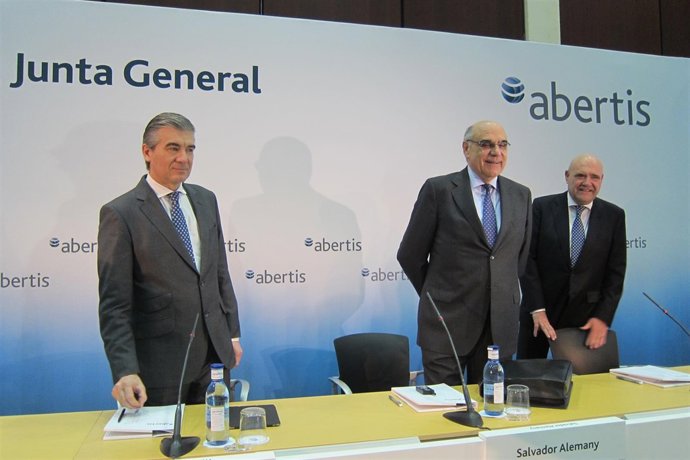 Francisco Reynés, Salvador Alemany y Juan M. Hernández Puértolas