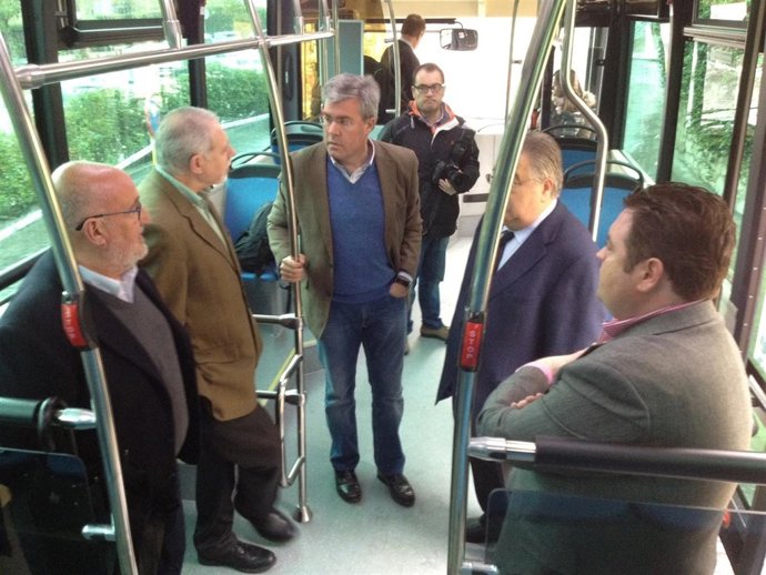 Puesta en funcionamiento de un nuevo autobús urbano en Jaén