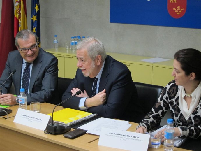 Beteta, junto a Martínez de Salas, durante el encuentro