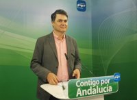 PP-A urge a Díaz a abandonar "la ley del silencio" y dar explicaciones tras las detenciones de altos cargos