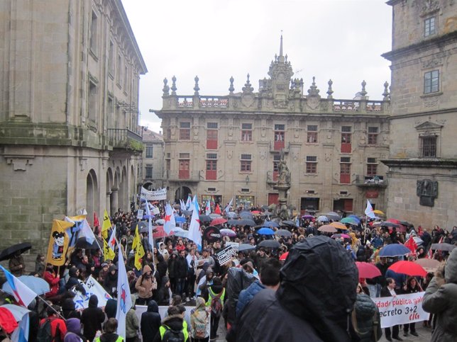 Protesta de profesores y estudiantes en Santiago