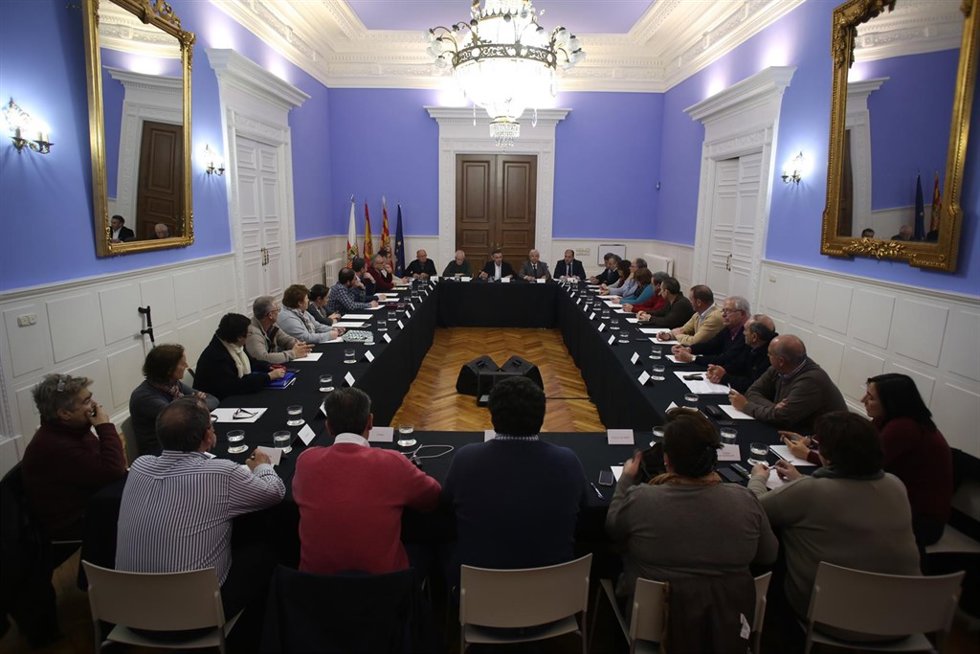 Beamonte se ha reunido esta tarde con los alcaldes, en la DPZ
