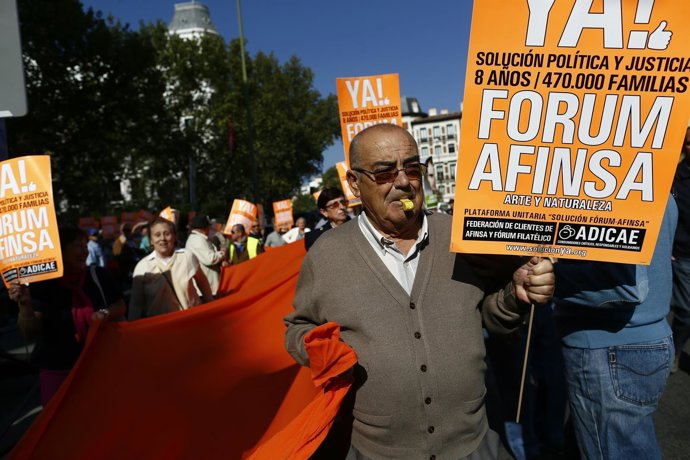 Afectados de Forum, Afinsa y Arte y Naturaleza protestan