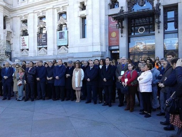 Minuto de silencio en el Ayuntamiento de Madrid