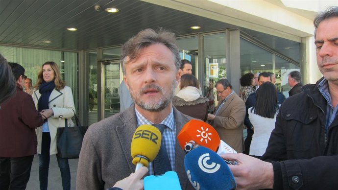 El delegado de la Junta de Andalucía en Huelva, José Fiscal.
