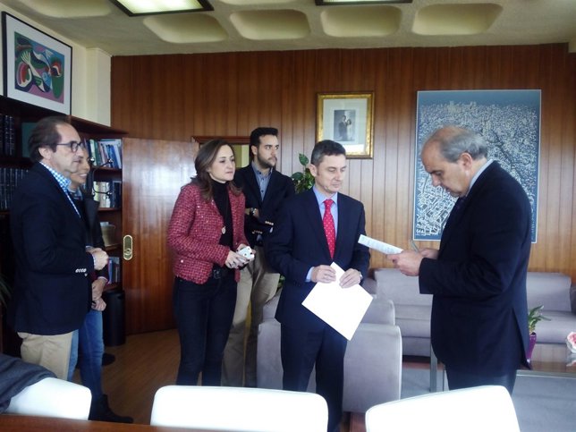 El PP de Vigo registra petición pleno extraordinario.