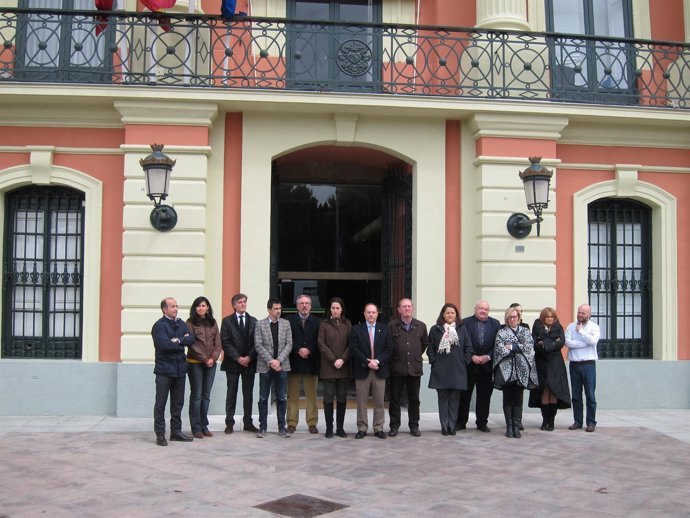 Minuto de silencio de la Corporación municipal
