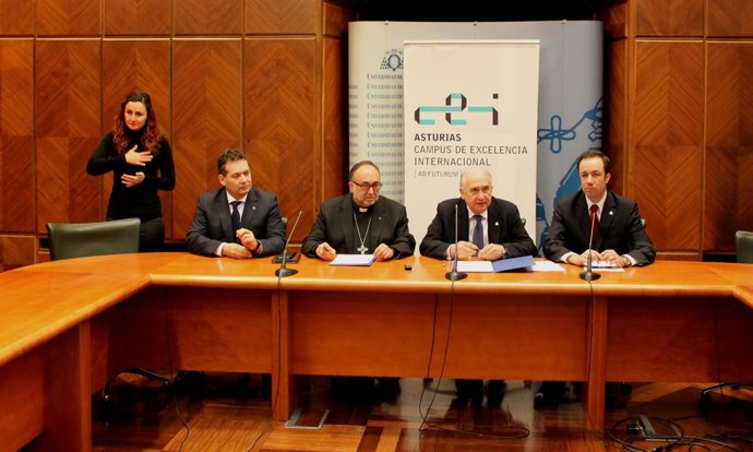 Presentación del nuevo convenio entre Universidad y Fundación Vinjoy. 