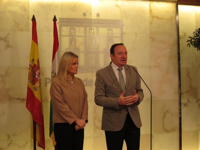 Sanz con Mari Mar Blanco convenio Víctimas Terrorismo